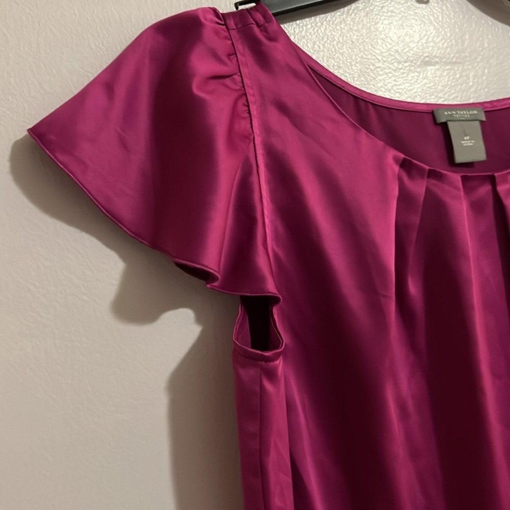 Ann Taylor Petites top - Picture 3 of 4